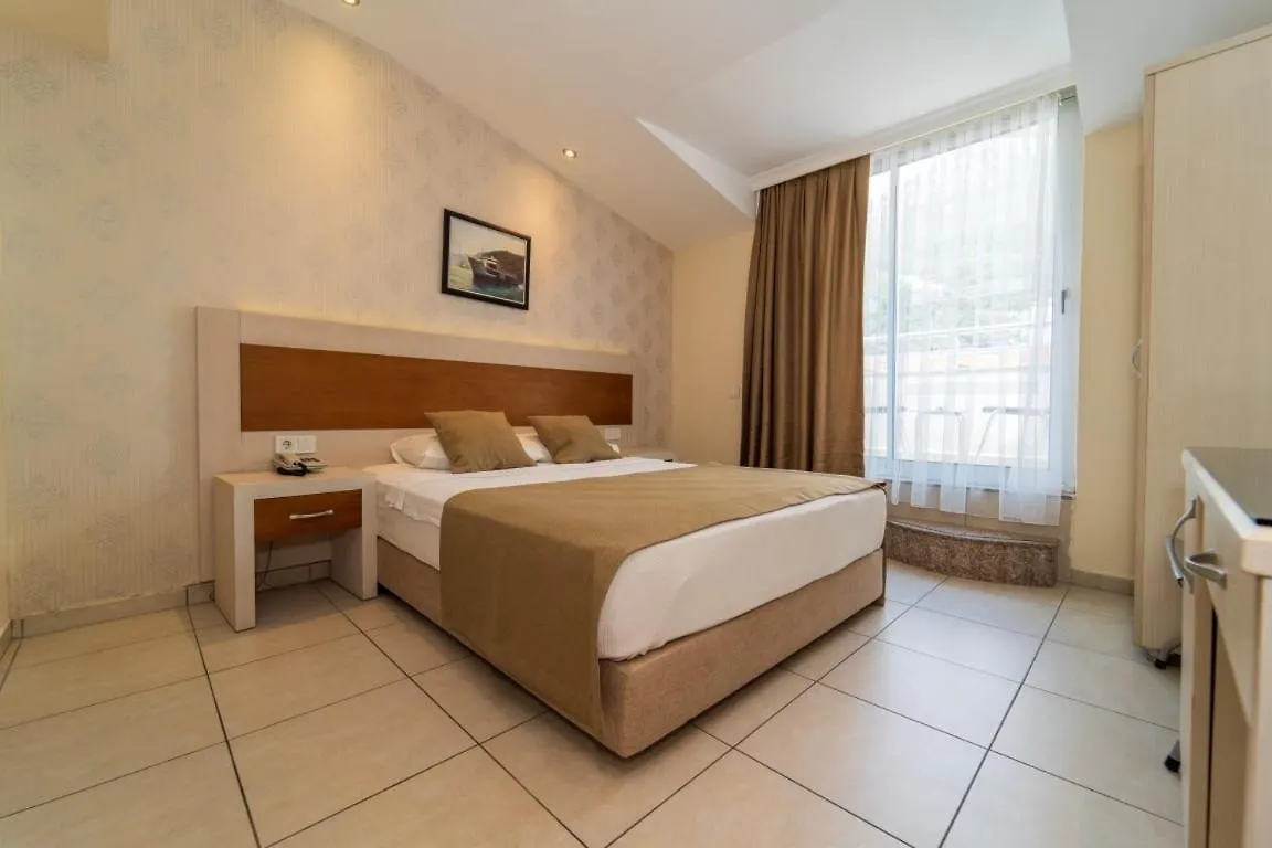 Montebello Resort Hotel Ολουντενίζ