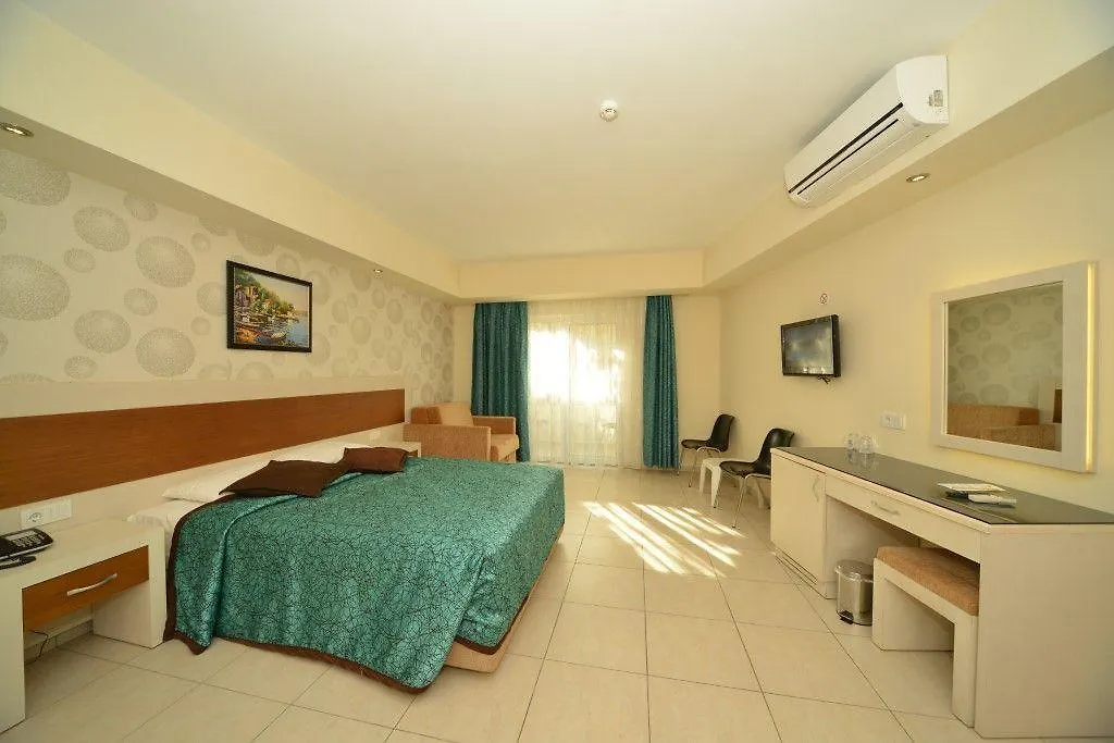 אולודניץ Montebello Resort Hotel